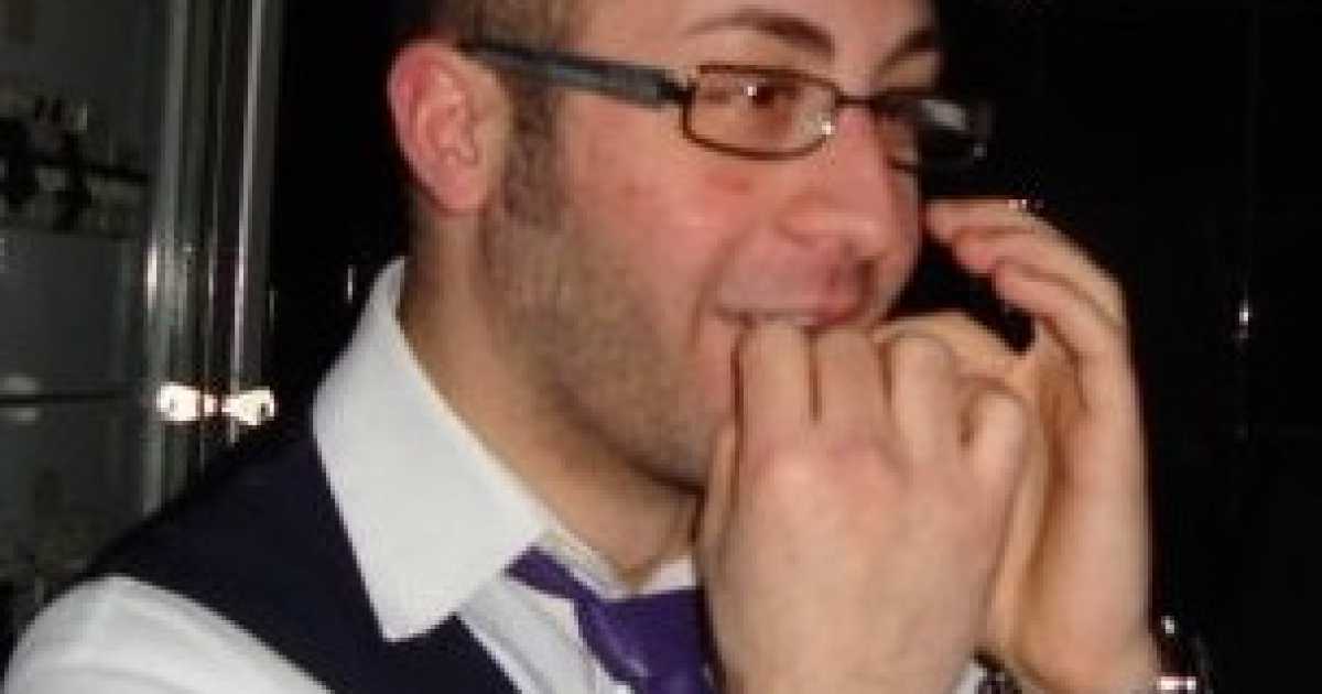 ''Brino'', il percussionista che suona con denti e dita a una velocit� da record